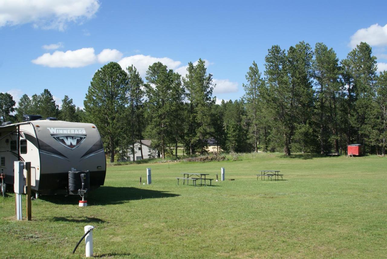 Eagle'S Landing Lodge Custer Eksteriør billede