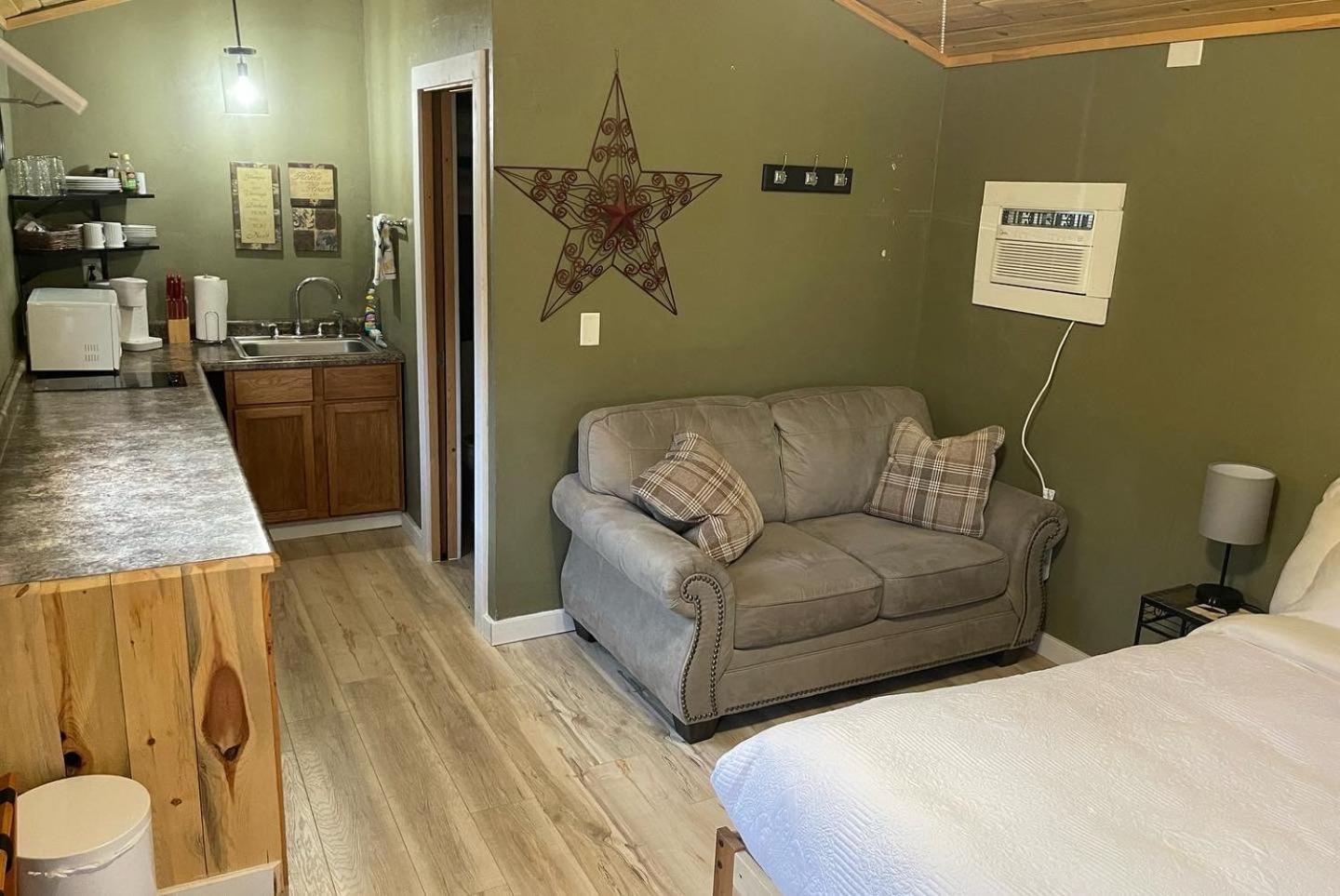 Eagle'S Landing Lodge Custer Eksteriør billede